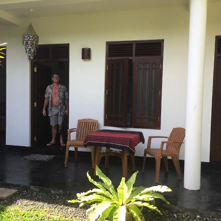 Sundance Surf Coconut Point Hotel Weligama Ngoại thất bức ảnh