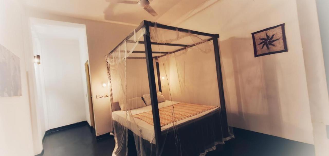 Sundance Surf Coconut Point Hotel Weligama Ngoại thất bức ảnh