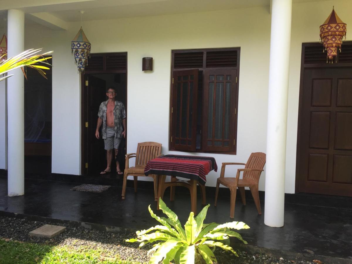 Sundance Surf Coconut Point Hotel Weligama Ngoại thất bức ảnh